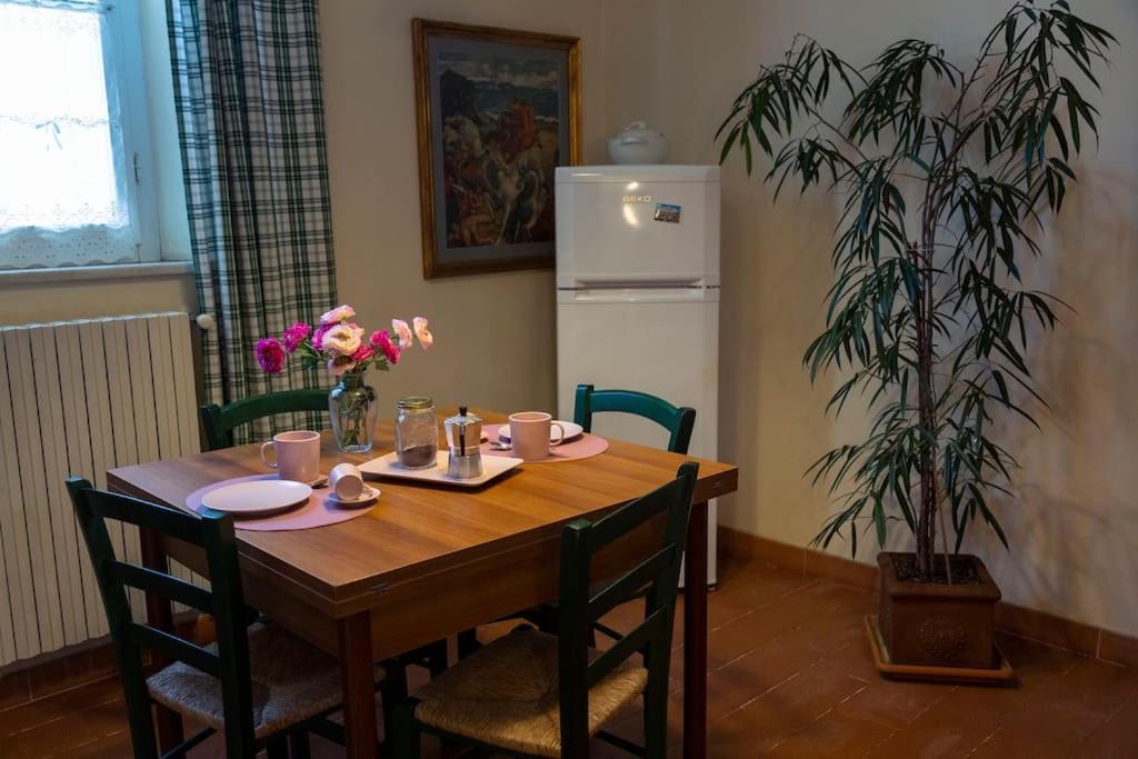 Casa La Lilla Lägenhet Cascina Exteriör bild