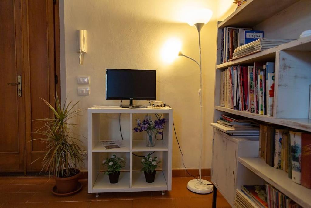 Casa La Lilla Lägenhet Cascina Exteriör bild